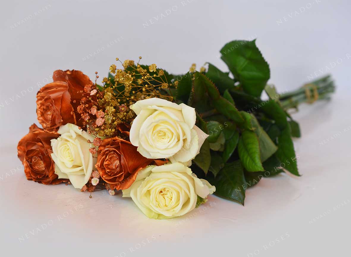 BOX 30 RED GOLDEN BOUQUET FOR VALENTINE'S DAY